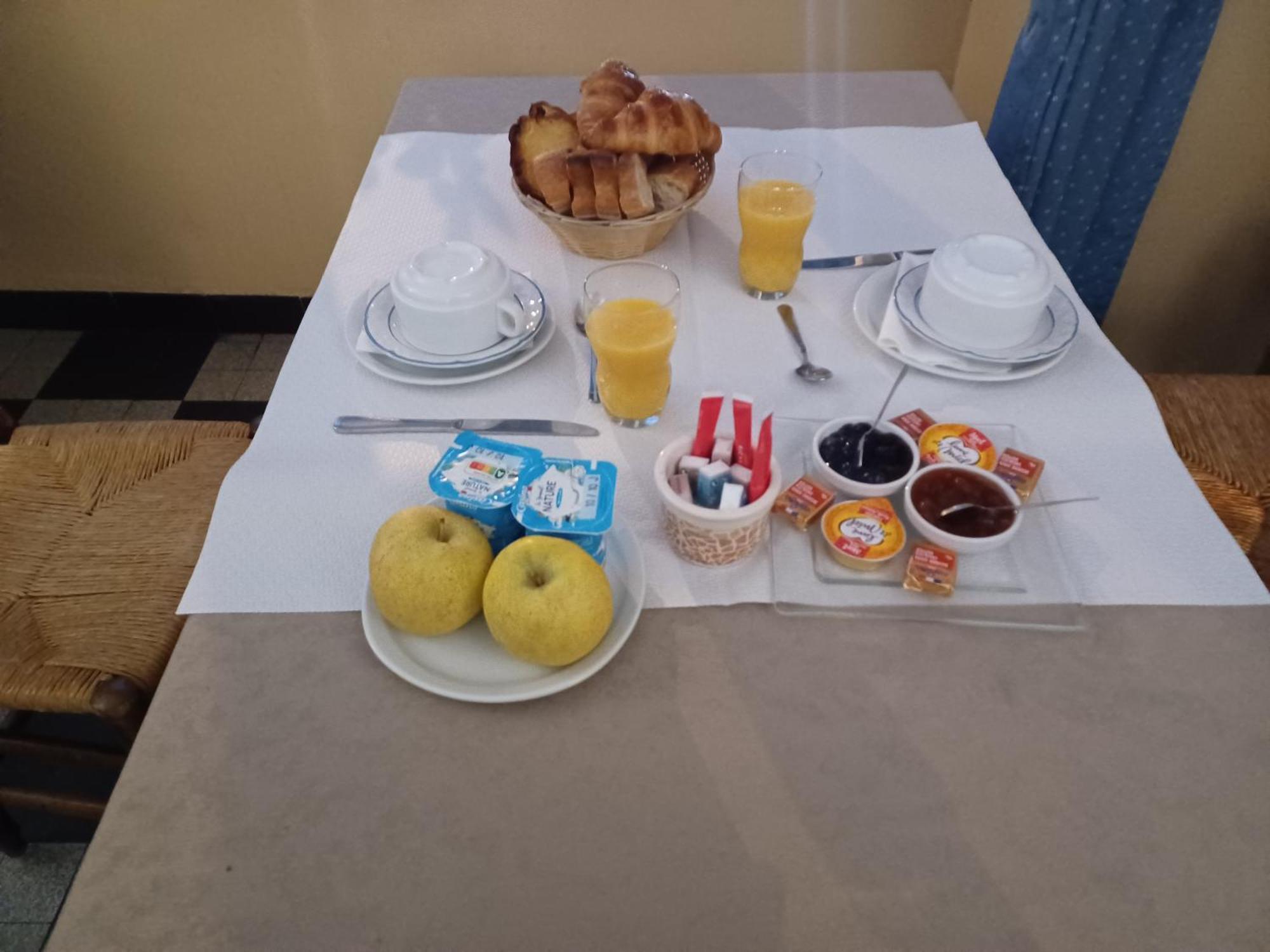 Logis Hotel Du Pont D'Or Баржоль Екстер'єр фото